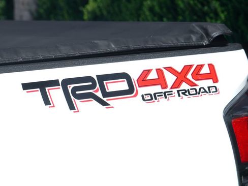 Used 2021 Toyota Tacoma TRD Off-Road w/ Technology Package AWD/4WD image 45