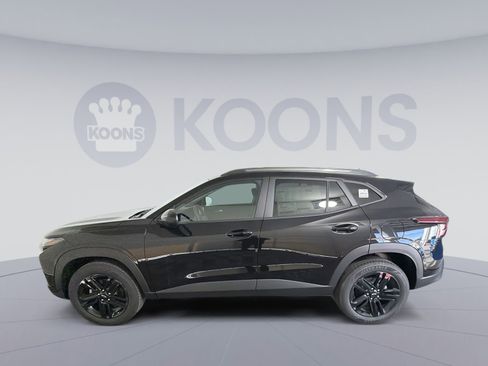 New 2026 Chevrolet Trax ACTIV image 2