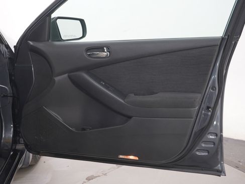 Used 2011 Nissan Altima 2.5 S image 9