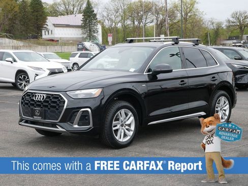 Used 2023 Audi Q5 2.0T Premium w/ Convenience Package AWD/4WD image 2