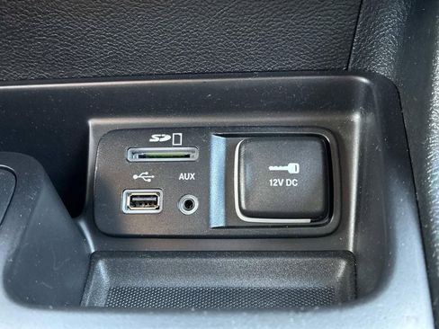 Used 2014 Jeep Cherokee Latitude w/ Comfort/Convenience Group AWD/4WD image 31