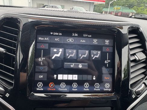 Used 2020 Jeep Cherokee Limited AWD/4WD image 16