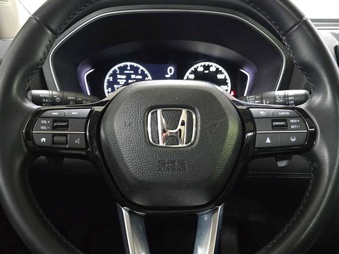 Used 2025 Honda Pilot Touring image 28