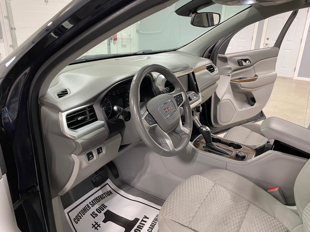 Used 2017 GMC Acadia SLE w/ Driver Alert Package I AWD/4WD image 9