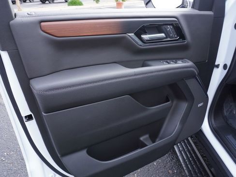 New 2026 GMC Yukon XL Denali image 16