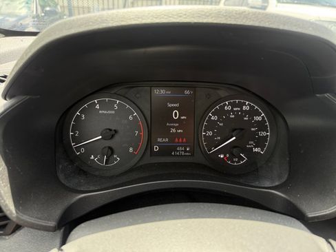 Used 2024 Nissan Altima 2.5 S FWD image 9