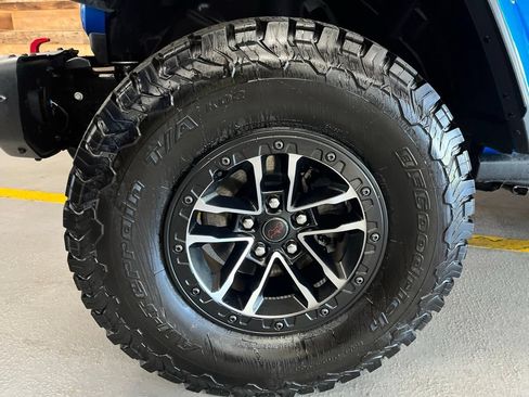 Used 2025 Jeep Wrangler Unlimited Rubicon AWD/4WD image 5