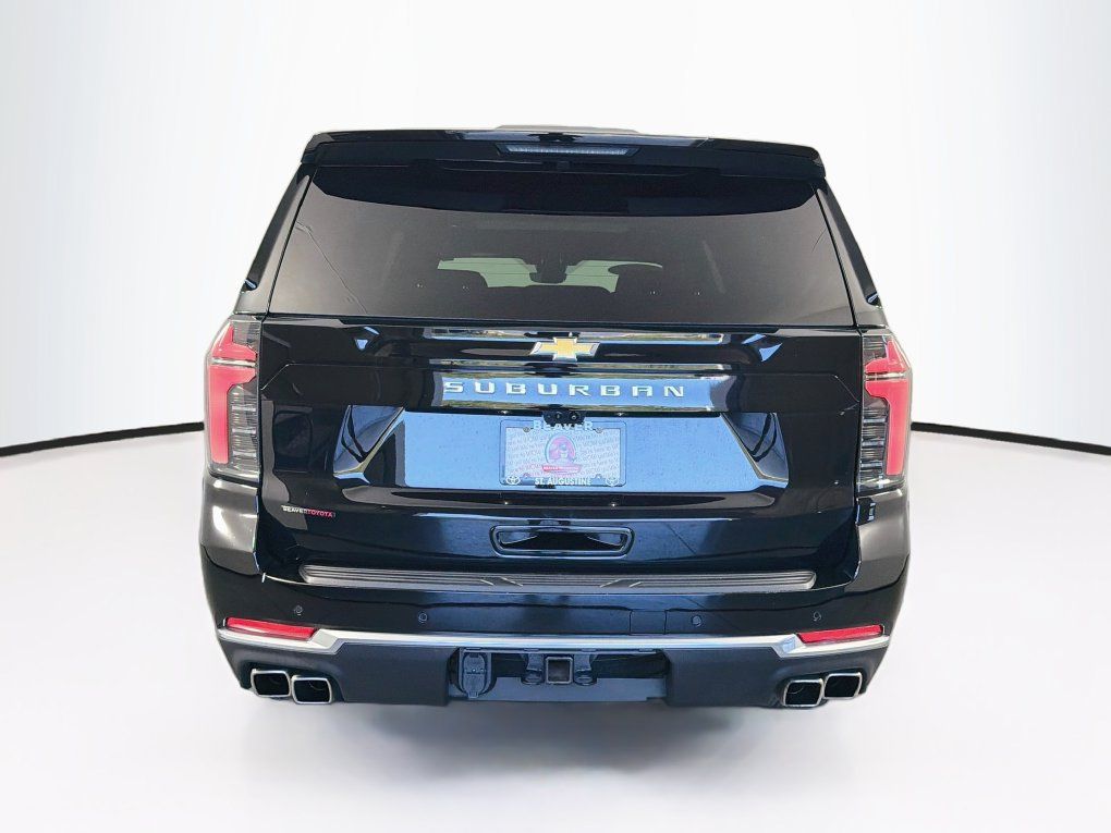 Used 2026 Chevrolet Suburban High Country AWD/4WD image 8