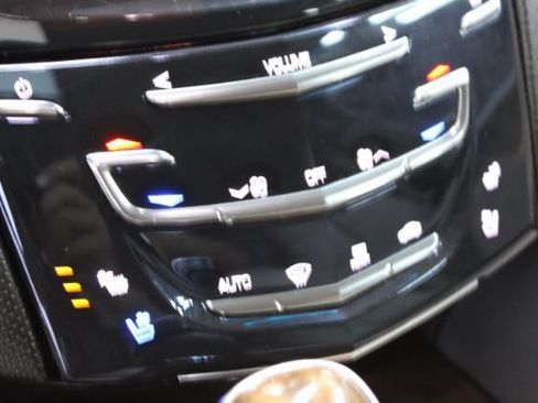 Used 2018 Cadillac XTS Luxury FWD image 19