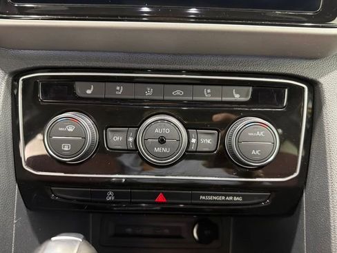 Used 2021 Volkswagen Atlas Cross Sport SEL Premium AWD/4WD image 36