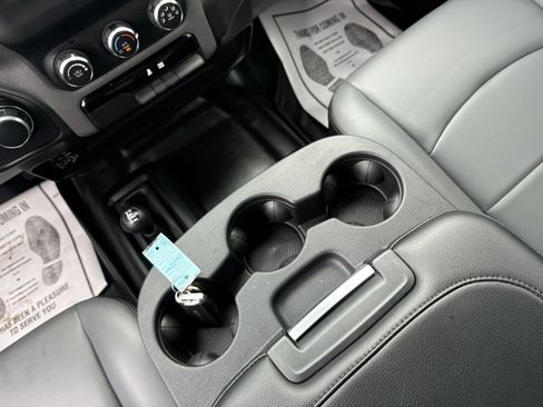 Used 2024 RAM 2500 Tradesman w/ Chrome Appearance Group image 30