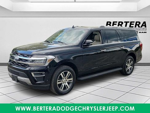 Used 2024 Ford Expedition Max Limited AWD/4WD image 3