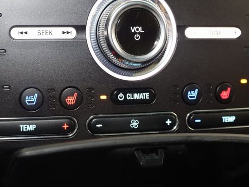 Used 2016 Ford Explorer Platinum image 8