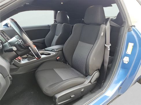Used 2022 Dodge Challenger GT image 13