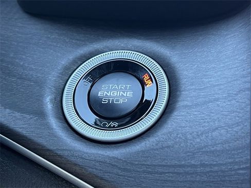 New 2025 Jeep Grand Cherokee Limited w/ Black Appearance Package image 33