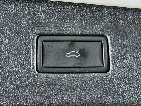 Used 2024 Volkswagen Tiguan Wolfsburg Edition FWD image 28
