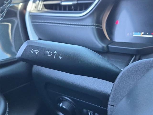 Used 2023 Jeep Grand Cherokee Altitude AWD/4WD image 17