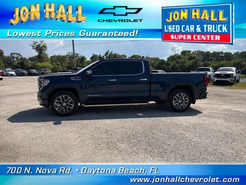 Used 2023 GMC Sierra 1500 Denali w/ Denali Reserve Package AWD/4WD image 3