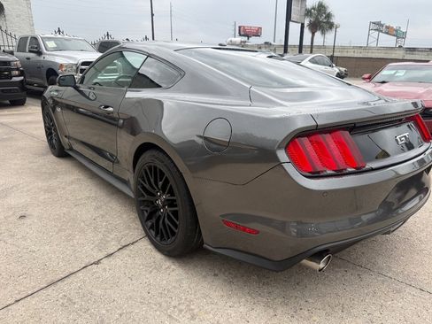 Used 2017 Ford Mustang GT Premium w/ GT Performance Package RWD image 9