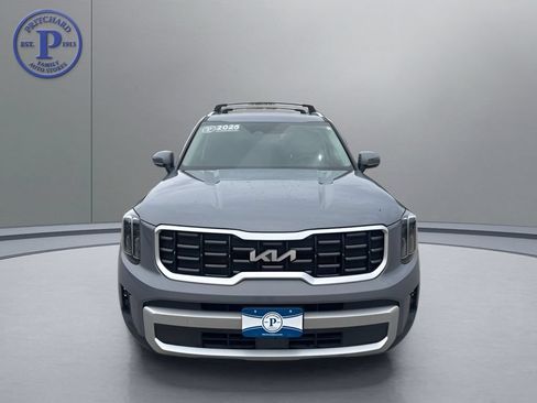 Used 2025 Kia Telluride S AWD/4WD image 2