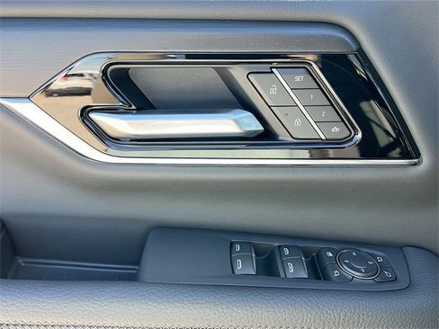 New 2026 GMC Yukon XL Denali image 13