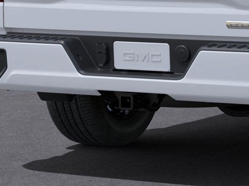 New 2025 GMC Sierra 1500 Elevation image 14