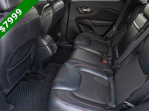 Used 2016 Jeep Cherokee Trailhawk image 13