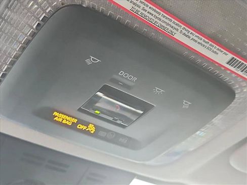 Used 2024 Toyota Prius LE FWD image 20