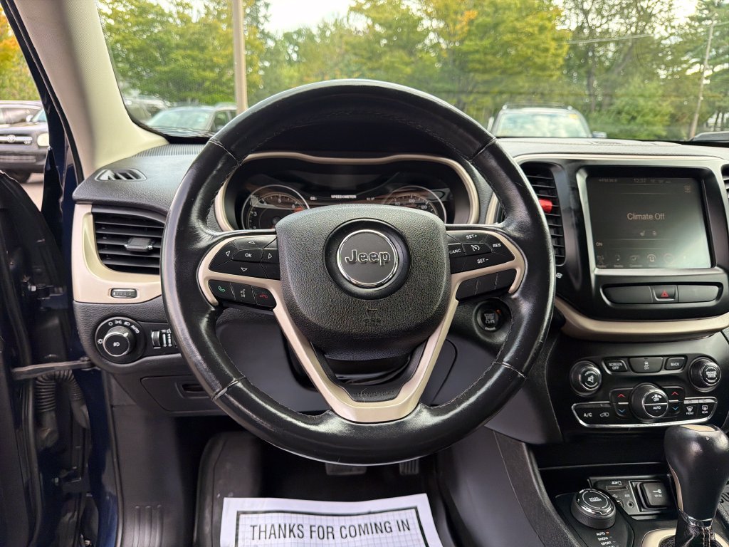 Used 2016 Jeep Cherokee Limited AWD/4WD image 17