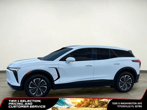 Used 2024 Chevrolet Blazer EV LT AWD/4WD image 3