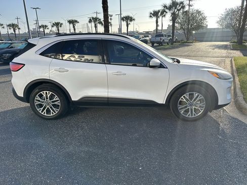 Used 2022 Ford Escape SEL image 7