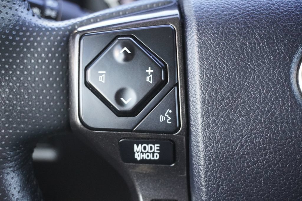 Used 2023 Toyota 4Runner TRD Off-Road Premium w/ Off Road Premium Plus Package AWD/4WD image 31