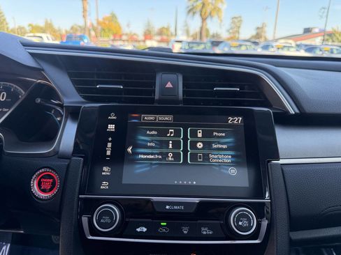 Used 2018 Honda Civic EX image 19