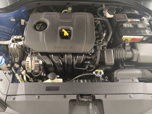 Used 2020 Hyundai Elantra SE FWD image 30