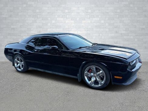 Used 2012 Dodge Challenger R/T image 2