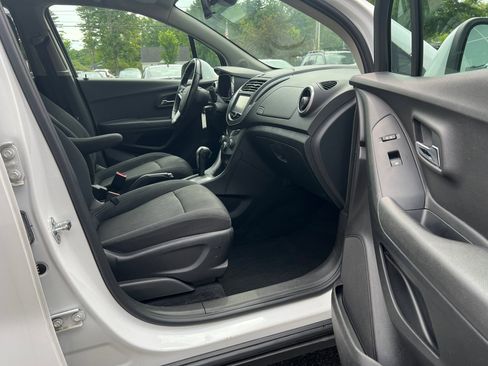 Used 2015 Chevrolet Trax LT image 13