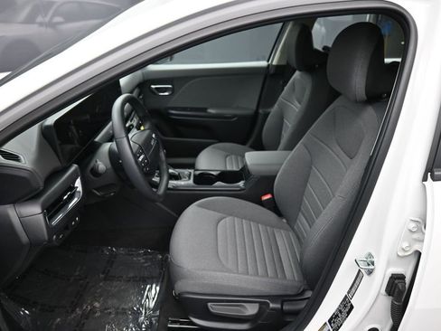 Certified 2025 Kia K4 EX FWD image 18