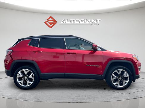 Used 2018 Jeep Compass Limited AWD/4WD image 9