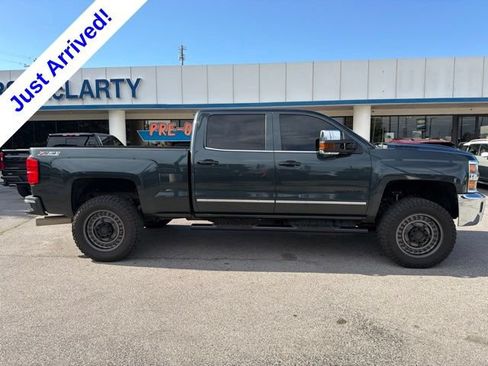 Used 2017 Chevrolet Silverado 2500 LTZ w/ Duramax Plus Package AWD/4WD image 2