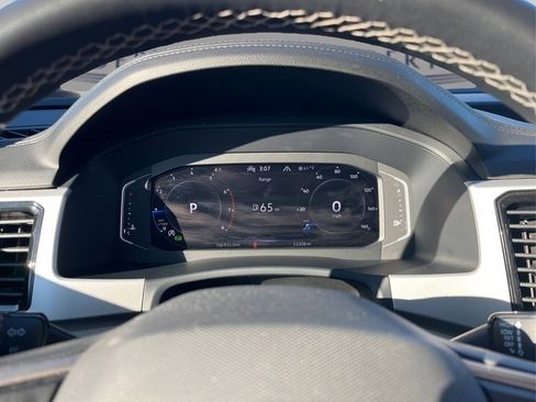 Used 2022 Volkswagen Atlas SE w/ Panoramic Sunroof Package image 17