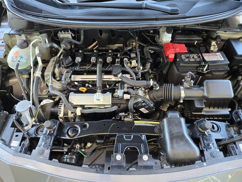 Used 2025 Nissan Versa SV image 33