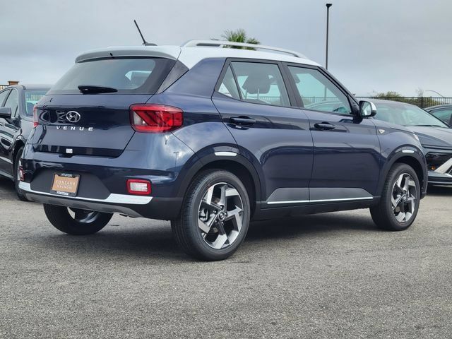 New 2026 Hyundai Venue SEL FWD image 2