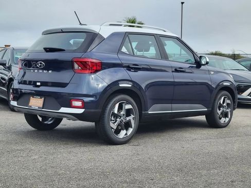 New 2026 Hyundai Venue SEL image 2