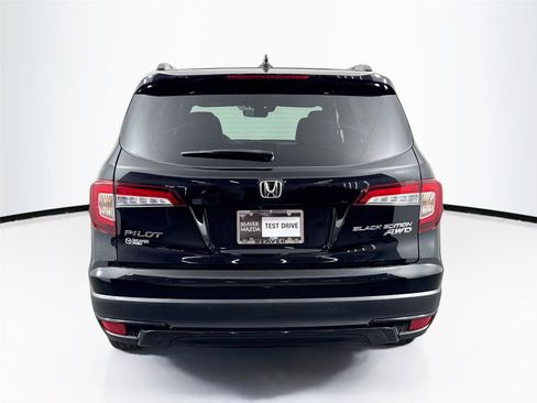 Used 2021 Honda Pilot Black Edition image 12