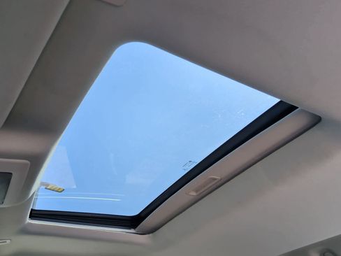 Used 2018 RAM 2500 Laramie w/ Sport Appearance Group AWD/4WD image 18