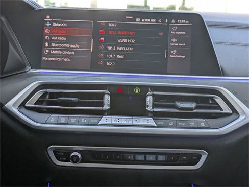 Used 2021 BMW X7 xDrive40i w/ Premium Package image 23