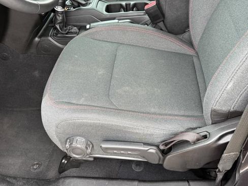 Used 2024 Jeep Wrangler Unlimited Rubicon AWD/4WD image 24