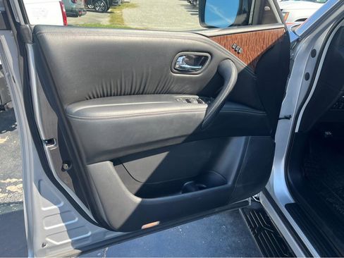 Used 2019 Nissan Armada SL w/ Premium Package AWD/4WD image 9