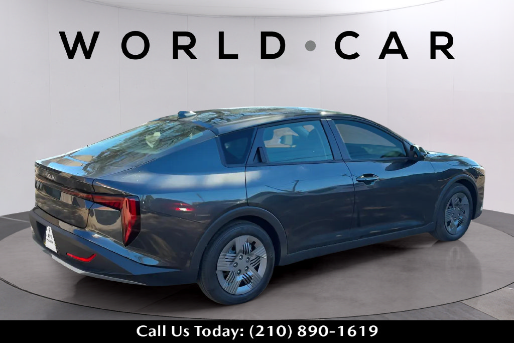 Used 2026 Kia K4 FWD image 4
