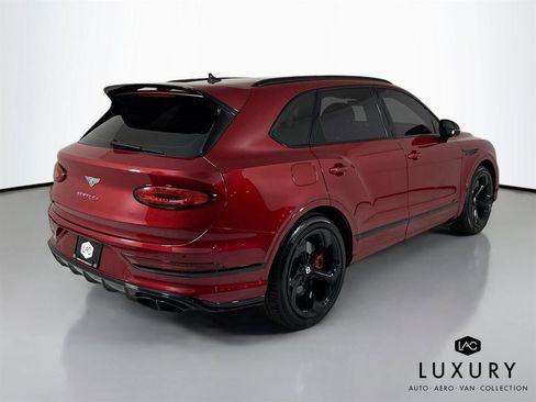 Used 2022 Bentley Bentayga image 6